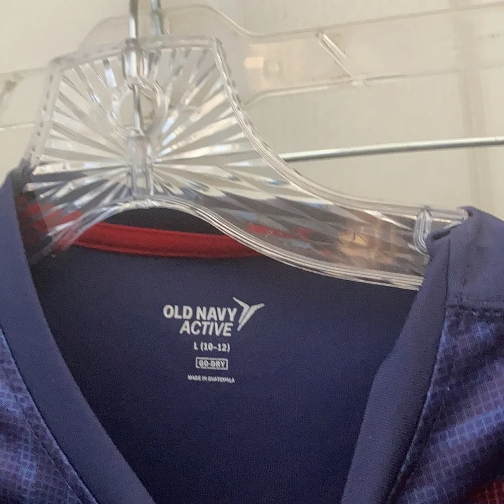 Children’s old navy active tee large